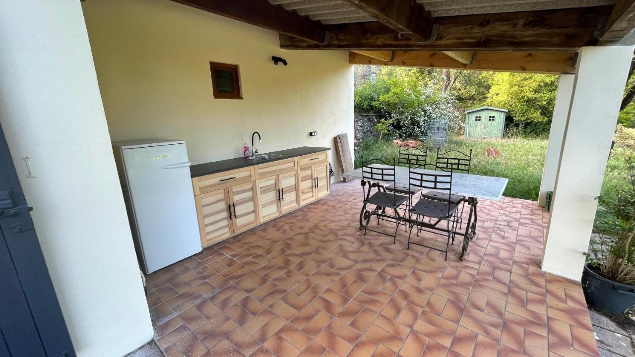 Le Cabanon Ξενοδοχείο Collobrières Εξωτερικό φωτογραφία